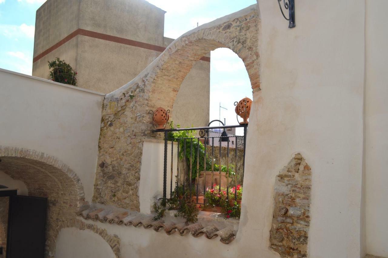 Miglionico Residenza La Nivera المظهر الخارجي الصورة